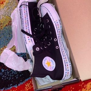 Black with white bottom converses